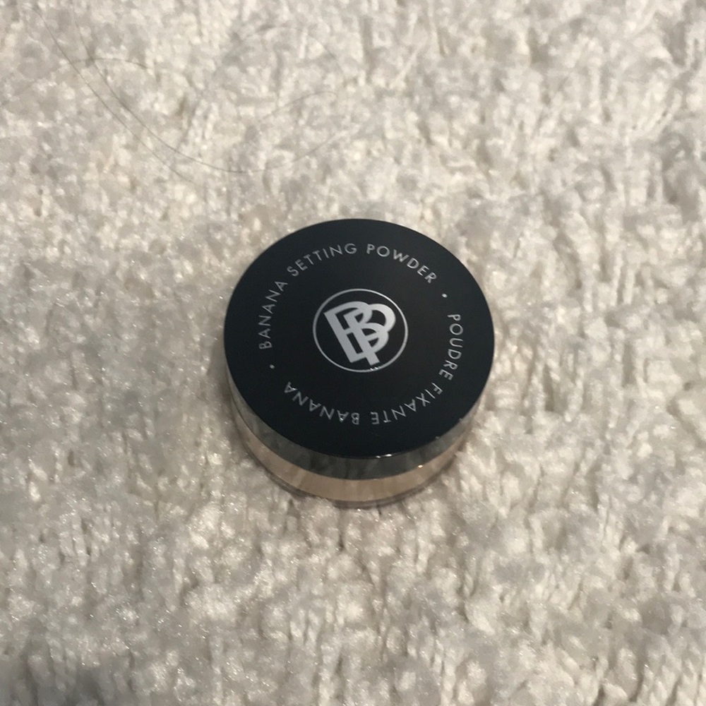 Bellapierre Banana Setting Powder - Medium - NEW